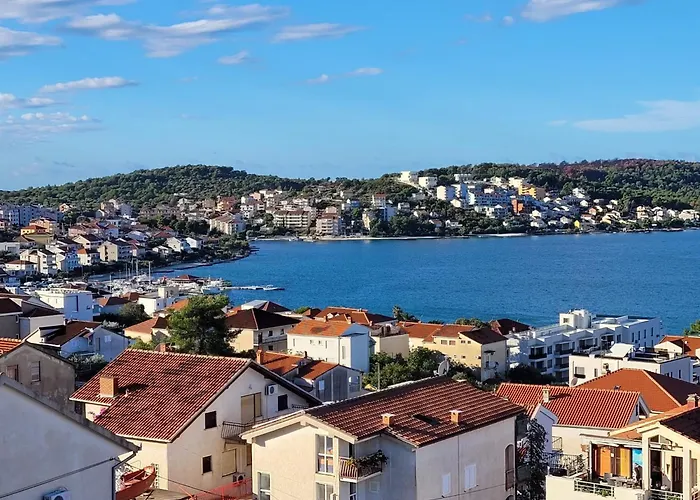 4-star Penthouse With Wonderful Sea View - Stella Sunshine Apartment