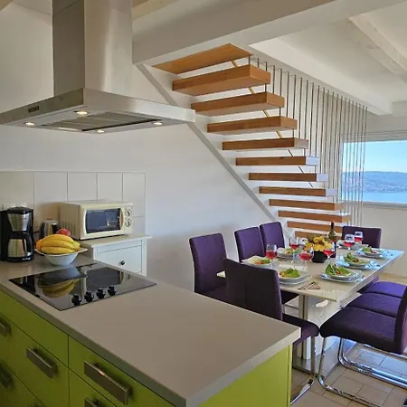 4-star Penthouse With Wonderful Sea View - Stella Sunshine Apartment